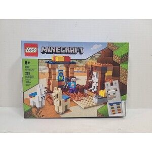 Lego Minecraft The Trading Post 21167 Collectible Playset 201 pcs Brand New